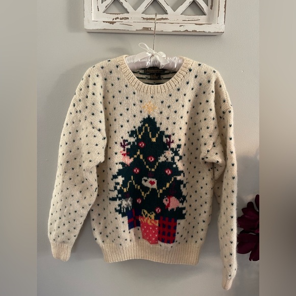 Eddie Bauer Sweaters - Eddie Bauer 1980’s Vintage Farm Animal Christmas Tree Sweater In Ivory Size M